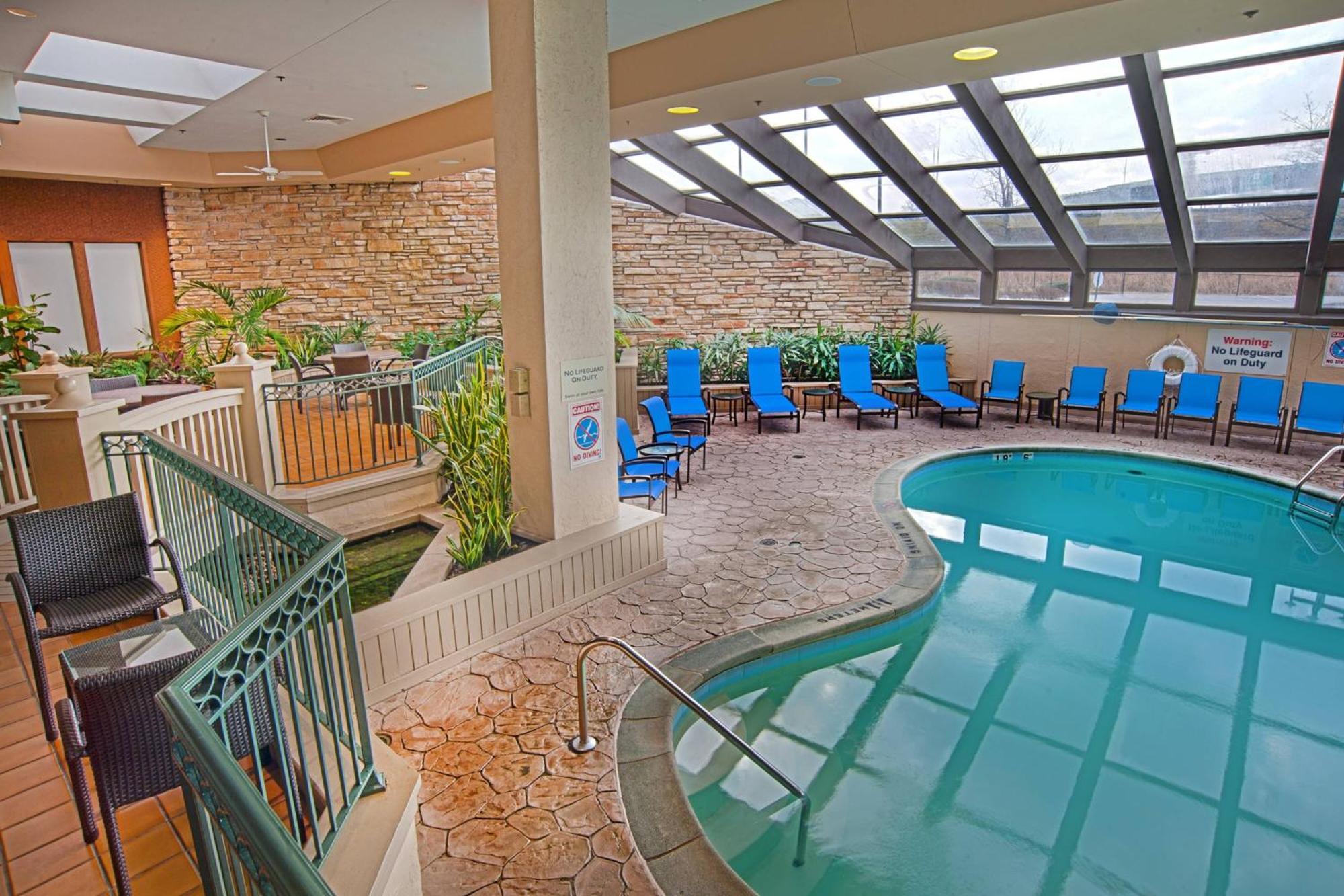 Sheraton Westport Plaza Maryland Heights Exterior photo